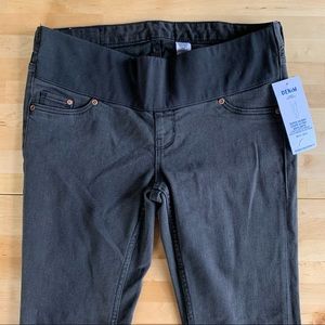 H & M MAMA Maternity Raw Hem Super Skinny Jean